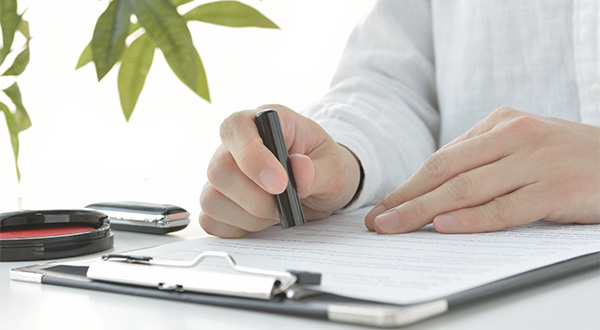 書類不備・写真データのミスに注意