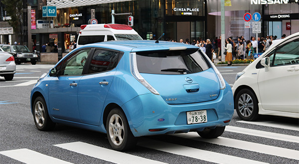 V2Hシステムと電気自動車|超大容量バッテリーを自宅に給電する最新トレンド